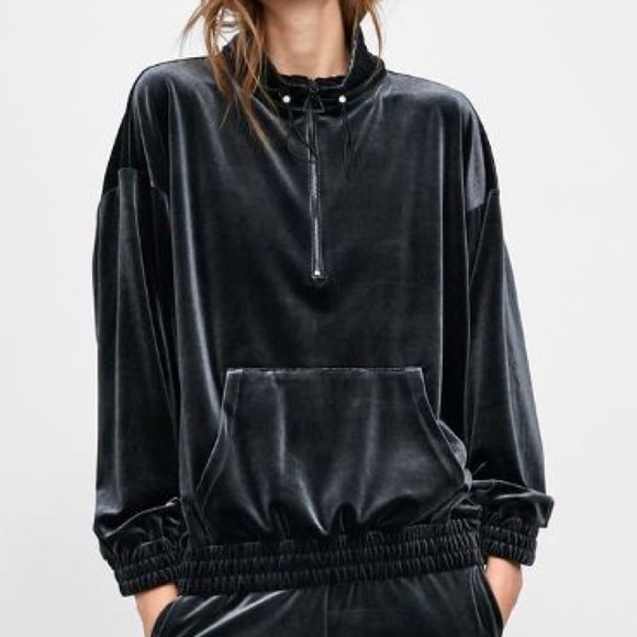 Zara Tops - Zara velvet sweatshirt
